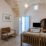 Apartment Guesthost - Casa Dei 5 Camini With Terrace Ortelle